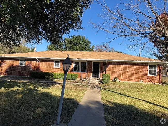 Building Photo - 311 Santa Fe Dr Rental