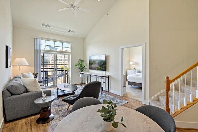 Building Photo - 1800 Diagonal Rd Unit ID1395448P