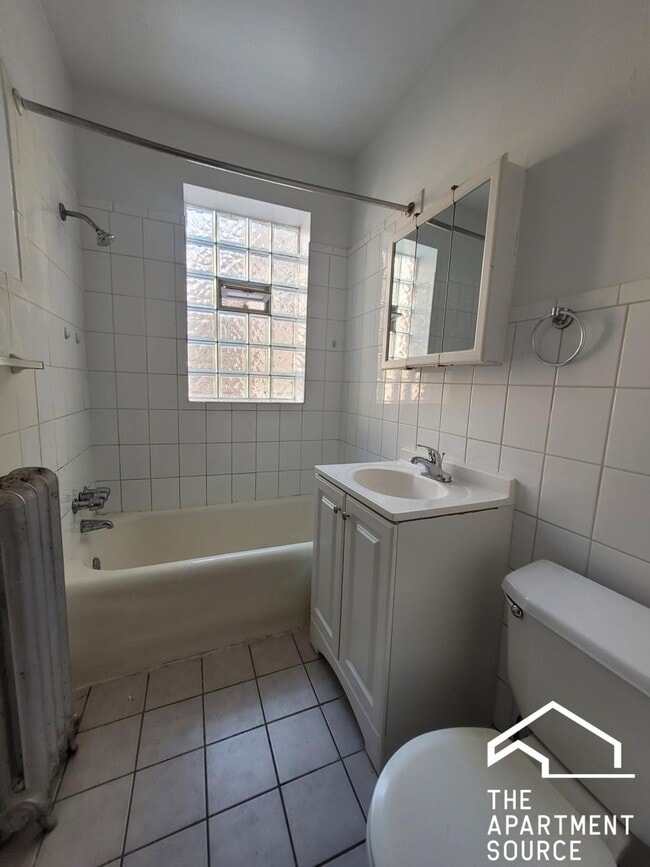 Photo - 5028 N Springfield Ave Unit 3W