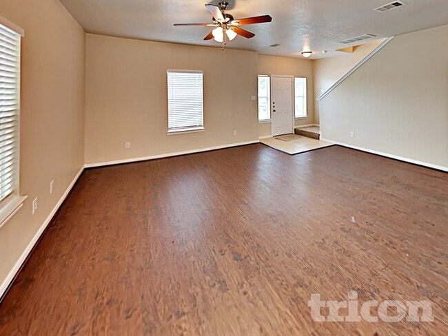 Photo - 11415 Carla St