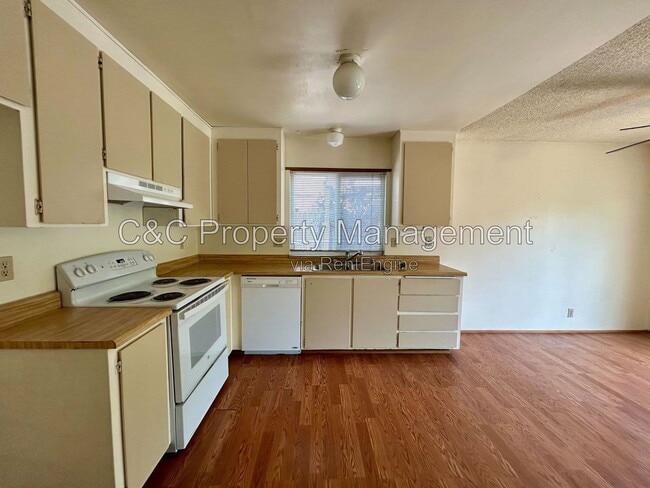 Photo - 258 Yellowstone Dr