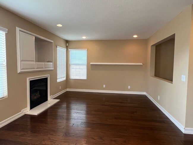 Photo - Tustin 3 bed 2.5 bath + office and bonus room