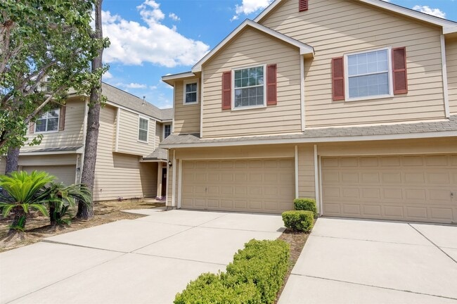 16818 Bellmoor Ln
