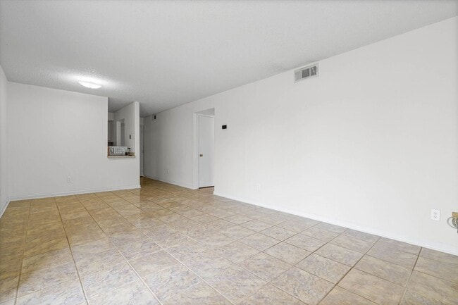 Photo - 119 Riverbend Dr