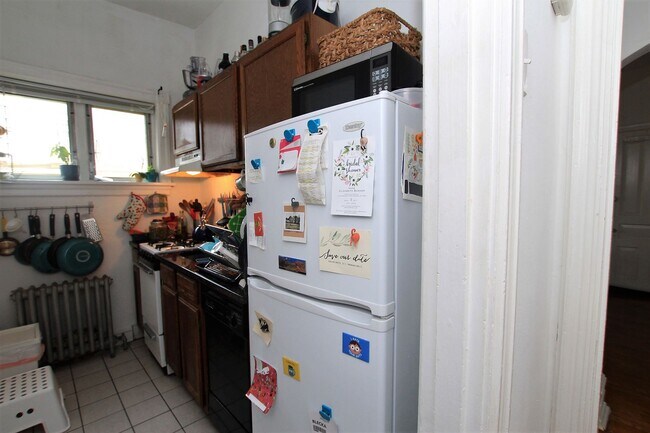 Photo - 3718 Spring Garden St Unit 2R