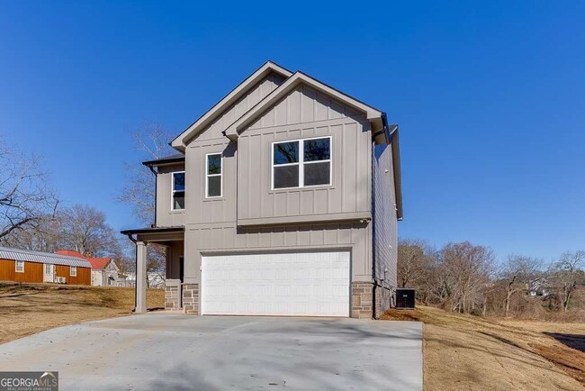 Photo - 569 Clayton St