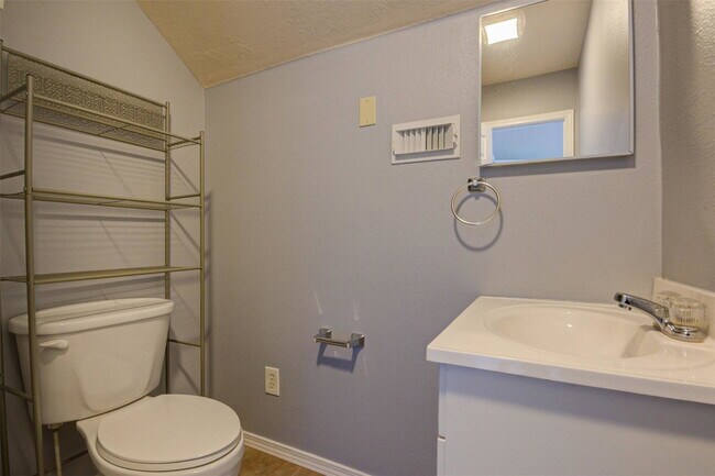 Kerr Lane, Pearland, TX 77584 - 5 BR 3 BA detached house