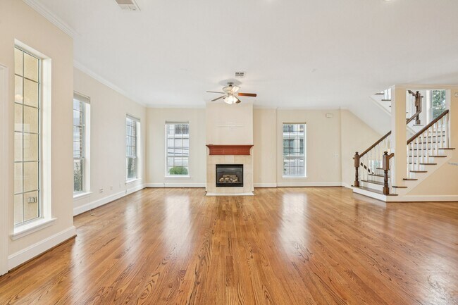 Photo - 1515 Oakdale St
