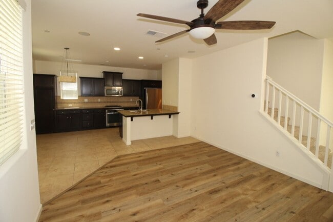 Photo - 1529 N Rendezvous Way