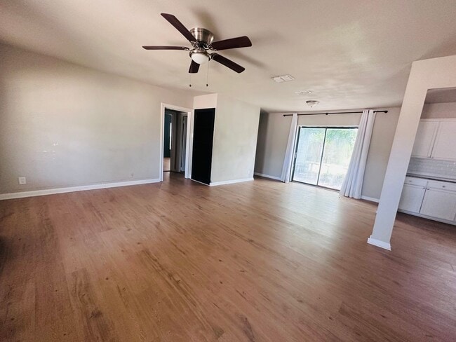 Photo - 1325 Tyler Ave