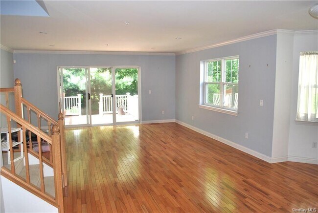 Photo - 16 Winding Ridge Rd