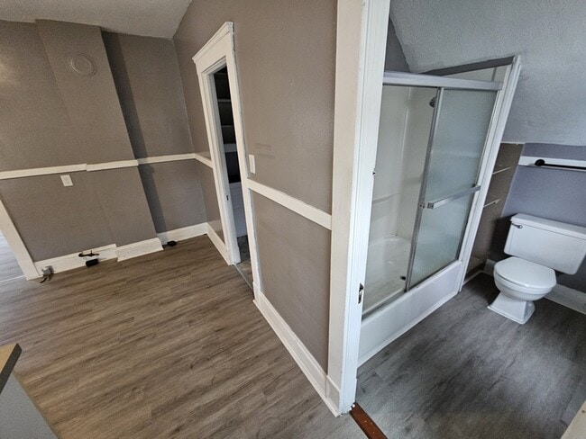 Photo - 3433 W 41st St