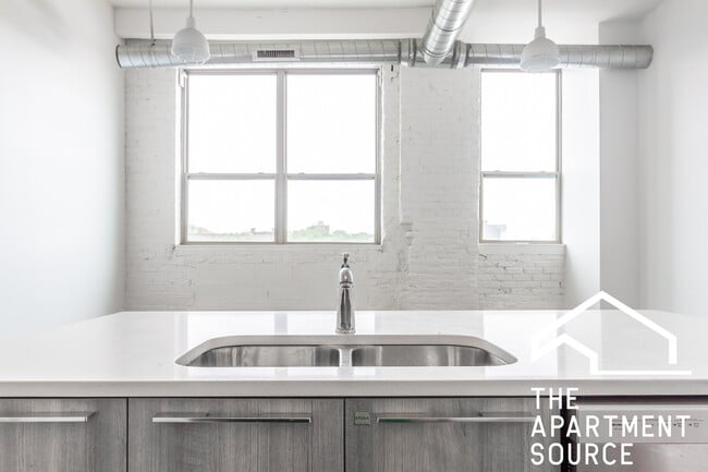 Photo - 930 W Dakin St Unidad 205