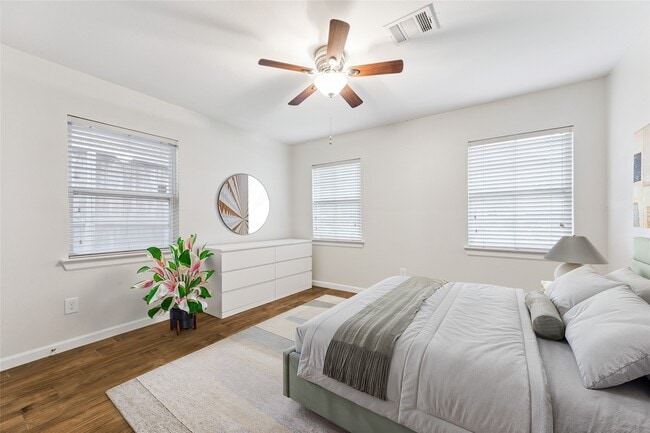 Photo - 3810 Grennoch Ln