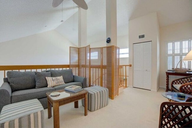 Photo - 143 Bay Colony Dr N