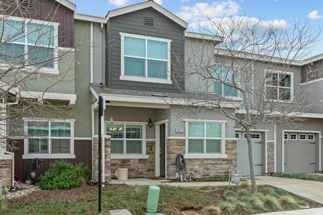 3918 Wickman Loop