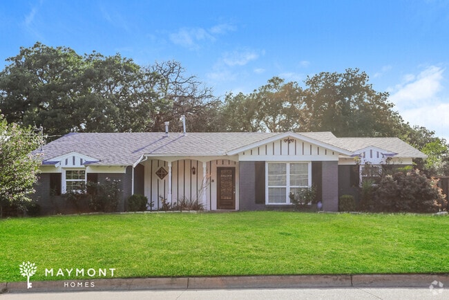 Building Photo - 2316 Lynnhaven Rd Rental