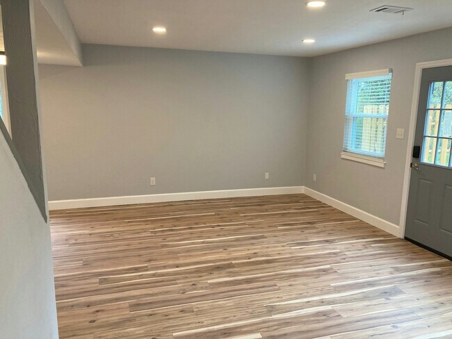 Photo - 3096 Blairstone Ct