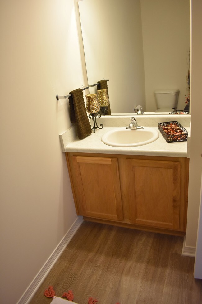 Photo - 19451 Oak Rd W