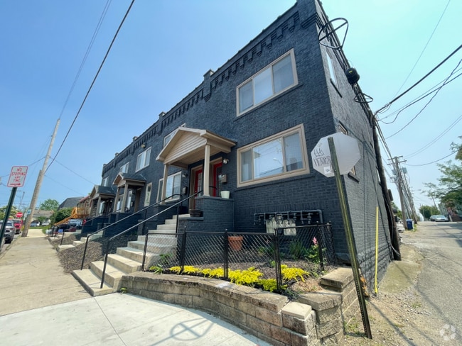Building Photo - 113 E 9th Ave Rental
