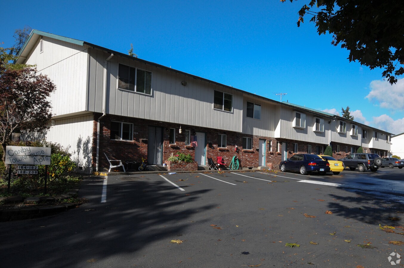 Canby Townhouse Apartments - Canby Townhouse Apartments
