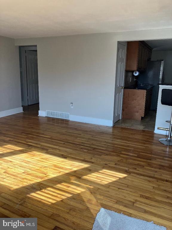 Photo - 118 W Lehman Ave