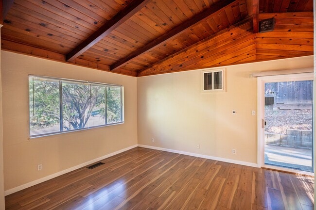 Photo - 951 Shaws Flat Rd