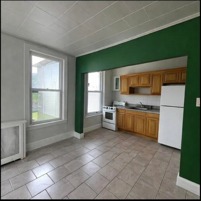 Photo - 22 Whitman Ave