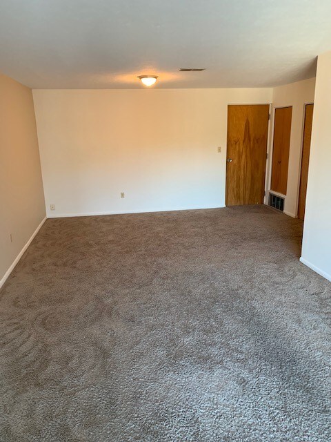 Photo - Lincoln Manor Apartments