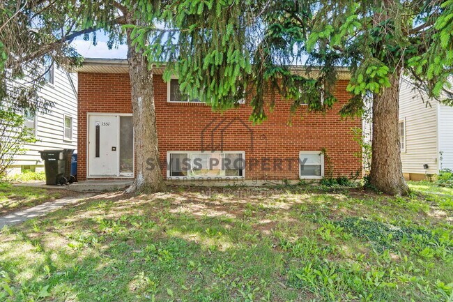 1549 Oakland Park Ave