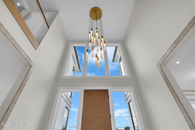 Photo - 19 Clarence Ave