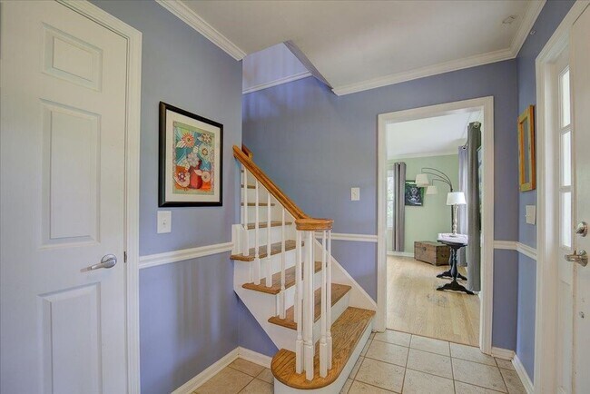 Photo - 704 S Meadowbrook Dr