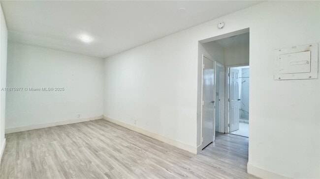 Photo - 2025 Bay Dr Unit 8