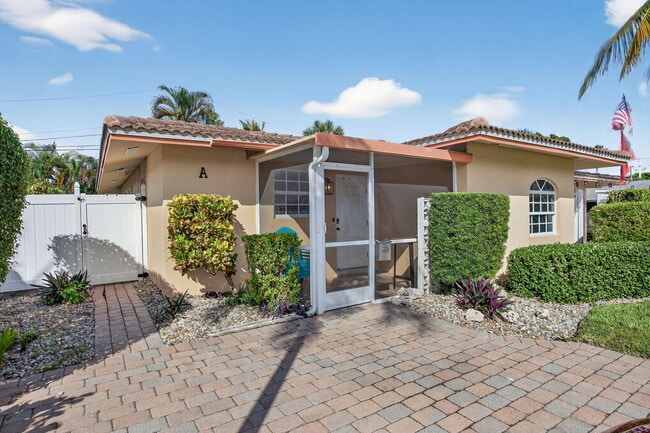 Building Photo - 3207 Marine Dr