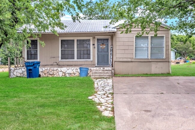 Photo - 415 S Colorado St Unit Front