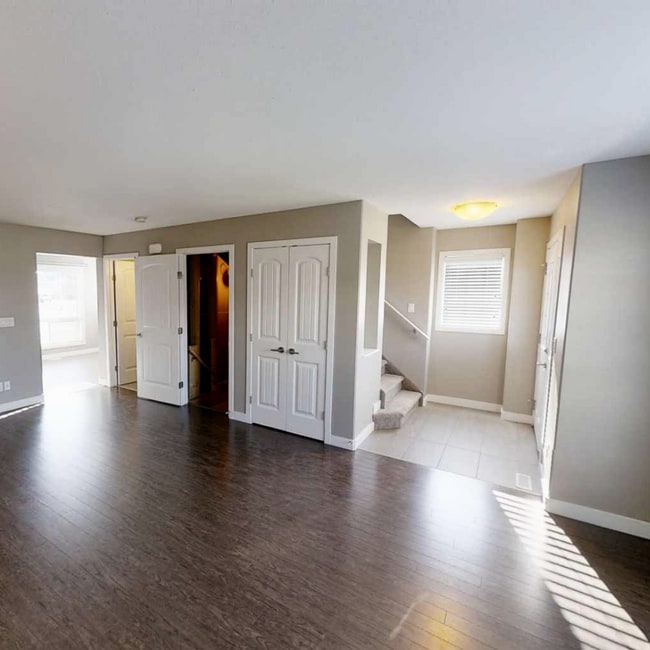 Photo - 8823-8896 96 Ave Unité T-05 8823 96 Avenue