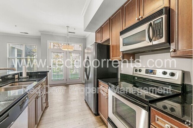 Building Photo - 355 E Ohio St Rental