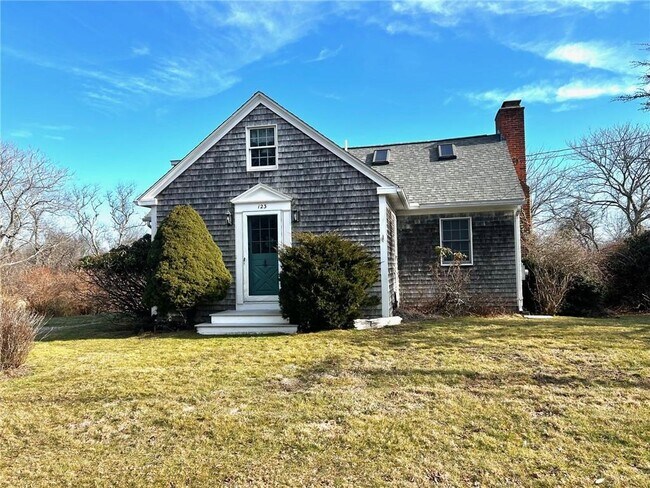 Photo - 123 Border Ave