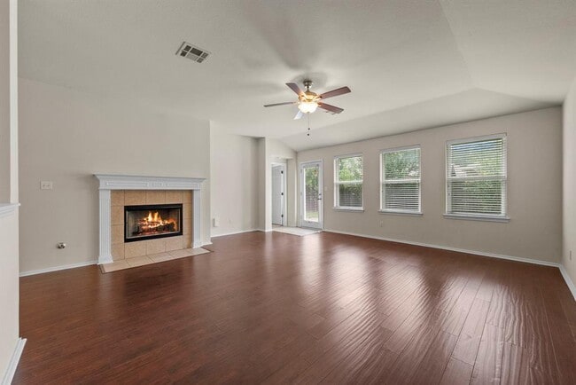 Photo - 9424 Castle Pines Dr