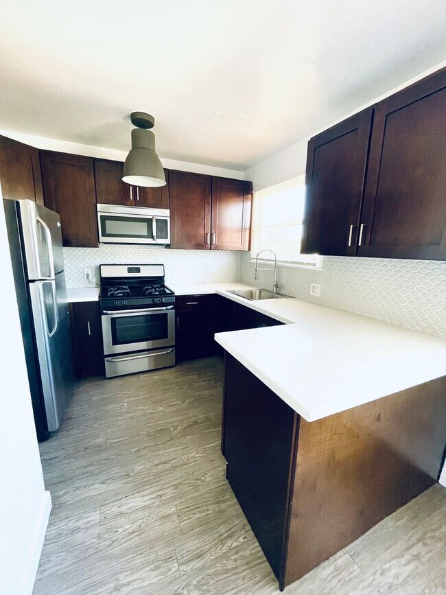 Photo - Glendale Terrace Apartments - AC Townhomes...