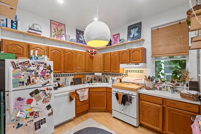 Building Photo - 2507 N Sawyer Ave Unit #  01R Rental