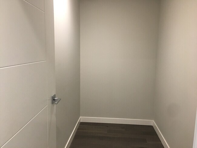 Photo - 4963-4963 Cambie St