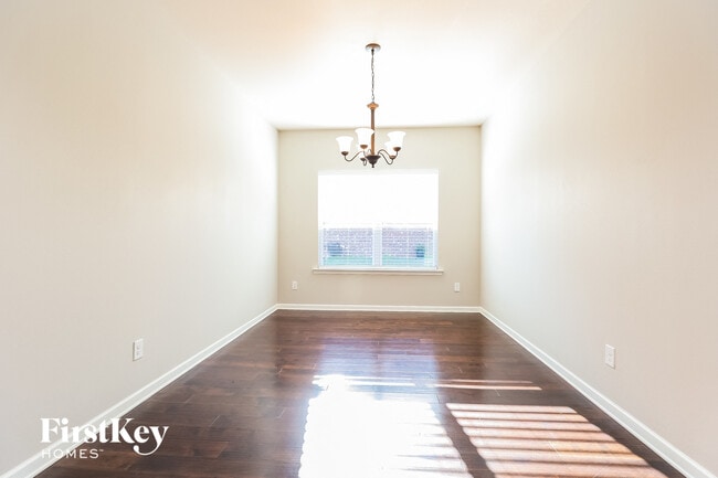 Photo - 831 Mesa Verde Pl