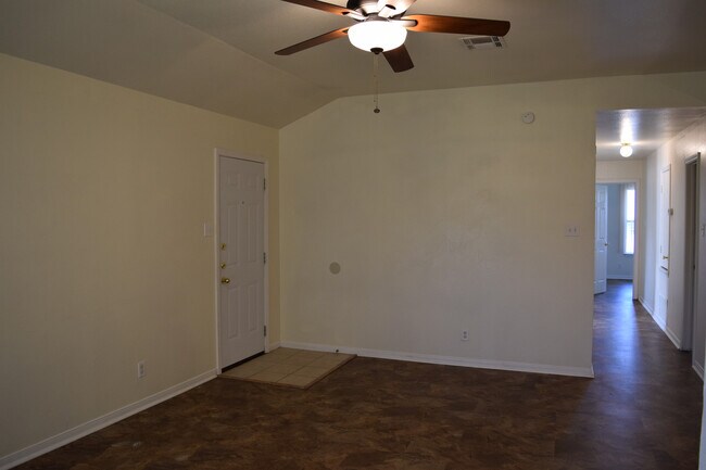 Photo - 2608Lucille Unidad A-STILL OCCUPIED BY RESIDENT