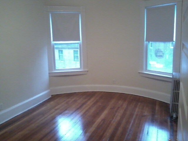 Building Photo - 1563 Beacon St Rental