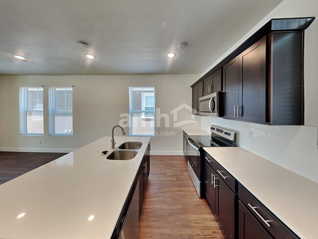 Photo - 11023 S Blue Bayou Dr