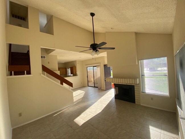Building Photo - 7900 Bissonnet St Unit D11 Rental