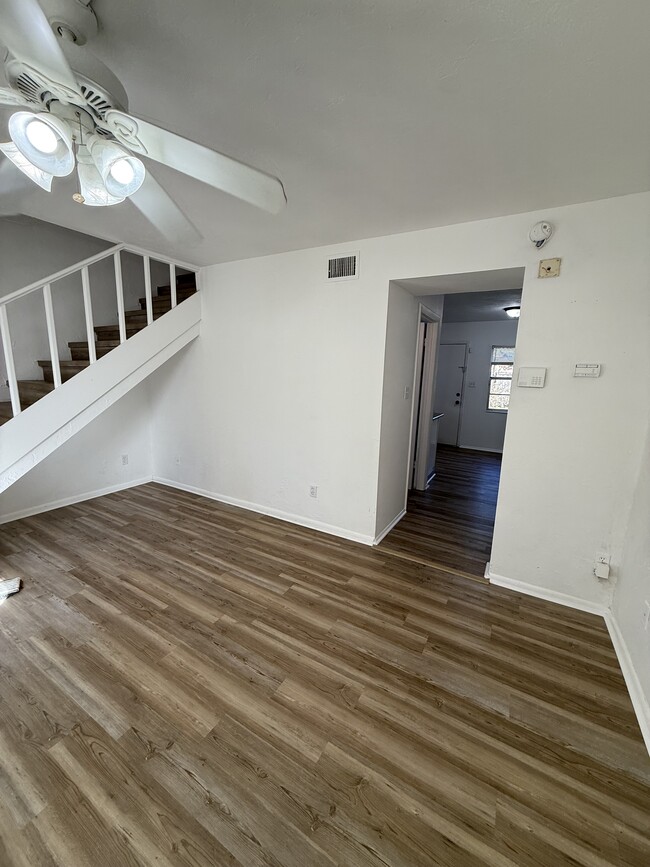 Photo - 3701 SW 30th Ter Unit A