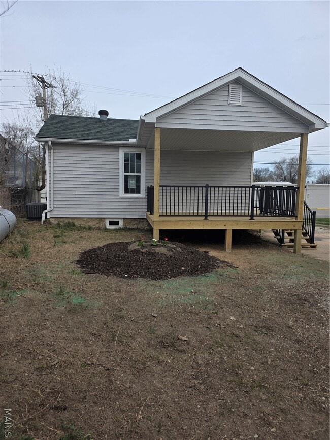 Photo - 715 Walnut St