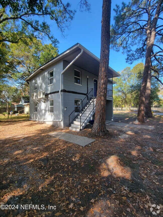 Building Photo - 3018 Pearce St Rental